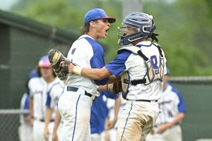 Morgantown wins section title, 8-4, over Wheeling Park